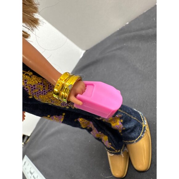 Bratz Doll Baby Suk Outfit Blonde Hair & Accessories - Picture 4 of 7